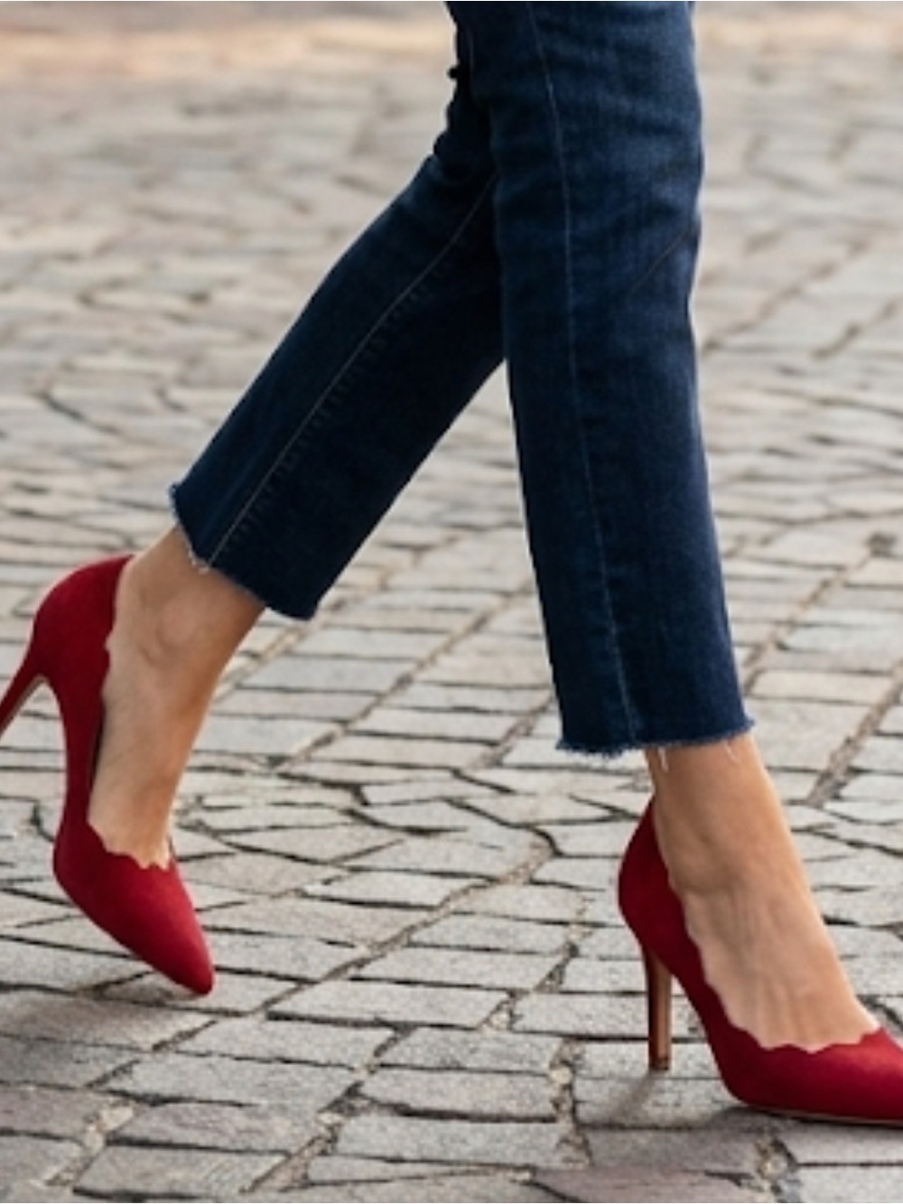 Julep Red Scalloped Pointed-Toe Heel